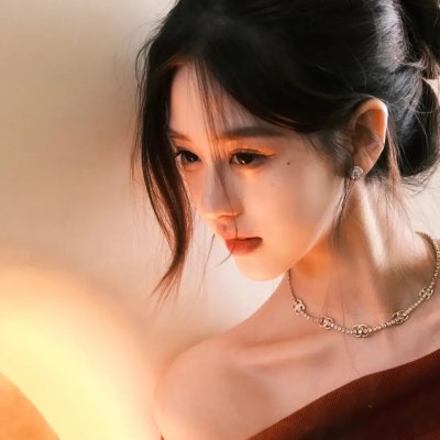 三女性